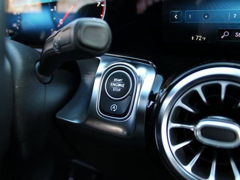 Used 2020 Mercedes-Benz GLB 250 image 20