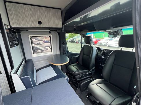 Used 2022 Mercedes-Benz Sprinter 2500 image 67