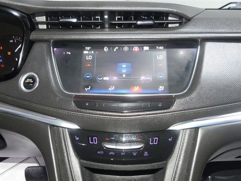 Used 2018 Cadillac XT5 Luxury w/ Driver Awareness Package image 37