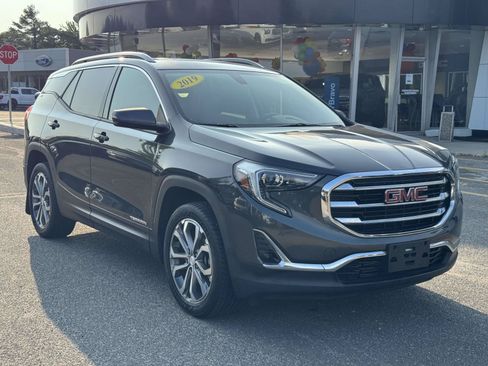 Used 2019 GMC Terrain SLT w/ Preferred Package AWD/4WD image 2