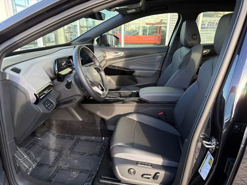 Certified 2023 Volkswagen ID.4 Pro S Plus image 11