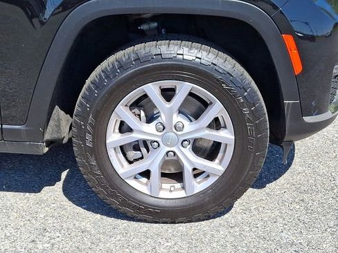 Used 2022 Jeep Grand Cherokee L Limited AWD/4WD image 8