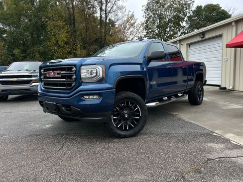 Used 2018 GMC Sierra 1500 SLT w/ All Terrain Package image 3