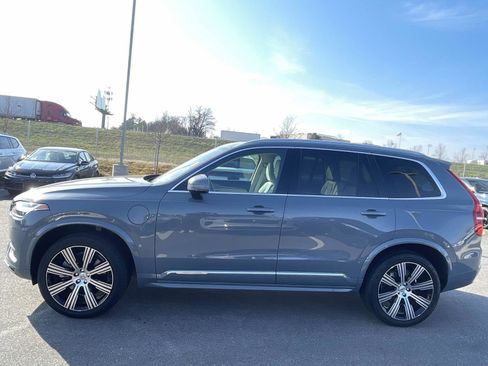 Certified 2023 Volvo XC90 T8 Plus image 4