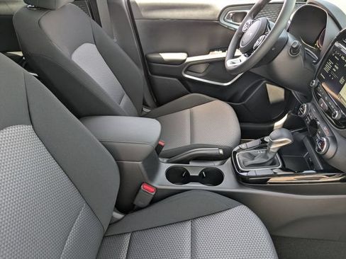 Certified 2025 Kia Soul S FWD image 11
