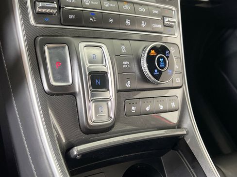 Used 2022 Hyundai Santa Fe Calligraphy image 17