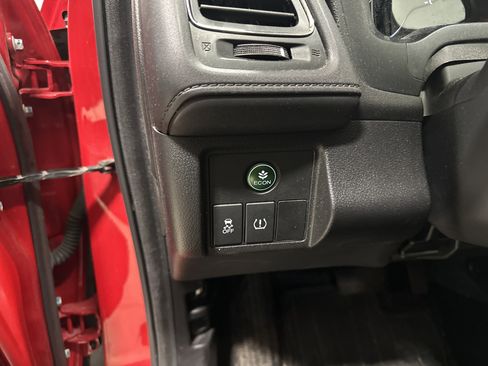 Used 2016 Honda HR-V EX image 37