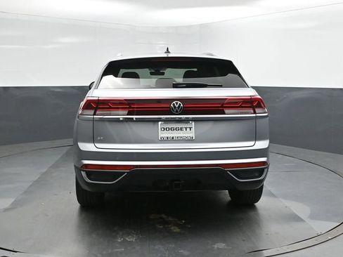 New 2026 Volkswagen Atlas Cross Sport SE image 8