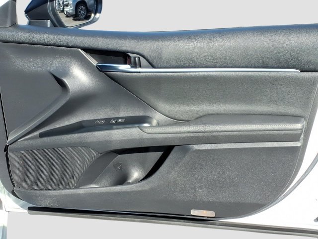 Used 2019 Toyota Camry XSE w/ Navigation Package FWD image 17