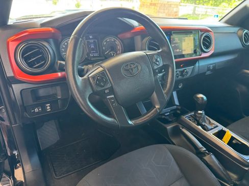 Used 2016 Toyota Tacoma TRD Sport w/ Towing Package AWD/4WD image 14