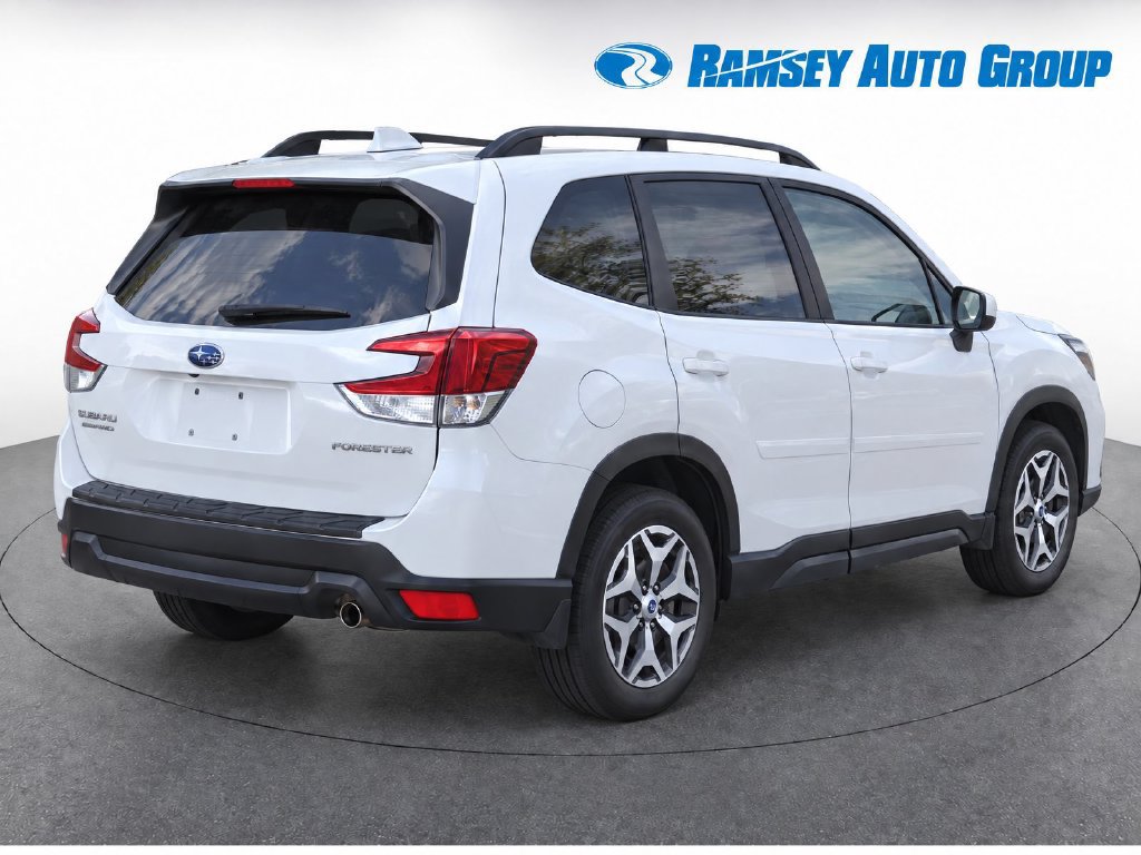 Used 2021 Subaru Forester Premium AWD/4WD image 4