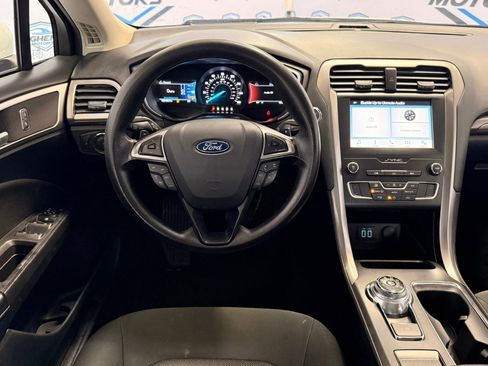 Used 2019 Ford Fusion SE image 23