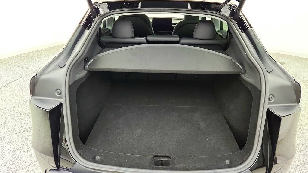 Used 2026 Tesla Model Y 2WD image 27
