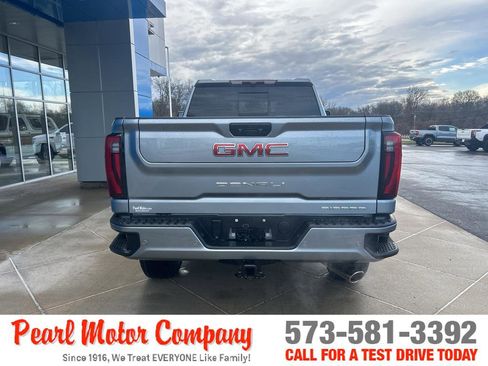 Certified 2024 GMC Sierra 2500 Denali image 5