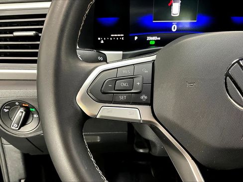 Used 2023 Volkswagen Atlas Cross Sport SE image 21