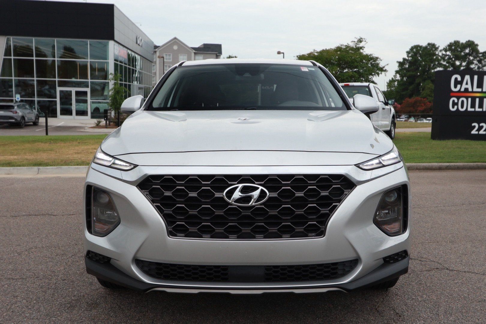 Used 2020 Hyundai Santa Fe SE FWD image 8