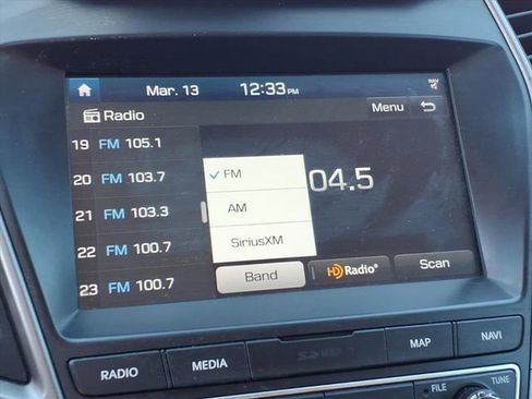 Used 2019 Hyundai Santa Fe Limited image 8