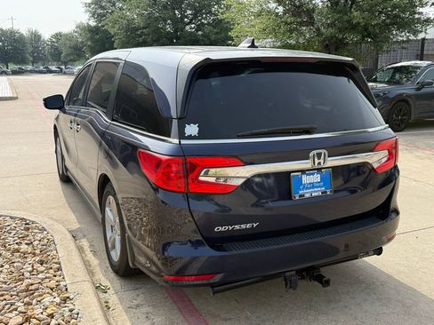 Used 2018 Honda Odyssey EX image 3