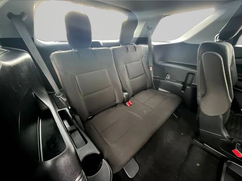 Used 2021 Ford Explorer XLT AWD/4WD image 28