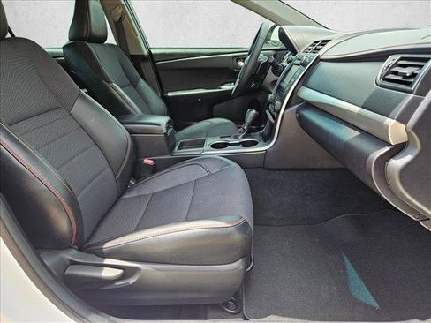 Used 2017 Toyota Camry SE FWD image 19