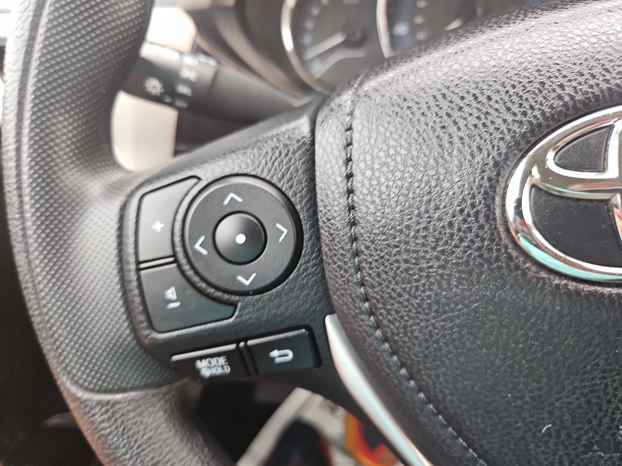Used 2016 Toyota Corolla LE FWD image 27