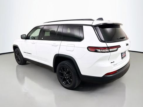Used 2024 Jeep Grand Cherokee L Altitude AWD/4WD image 6