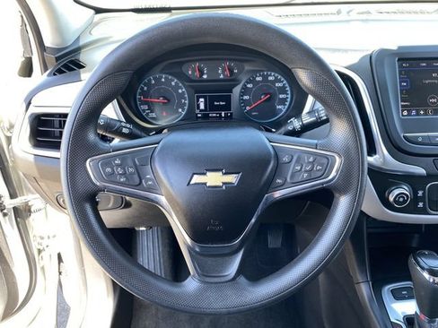 Used 2020 Chevrolet Equinox LS AWD/4WD image 27