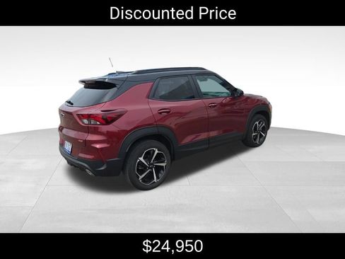 Certified 2023 Chevrolet TrailBlazer RS w/ Sun and Liftgate Package AWD/4WD image 3