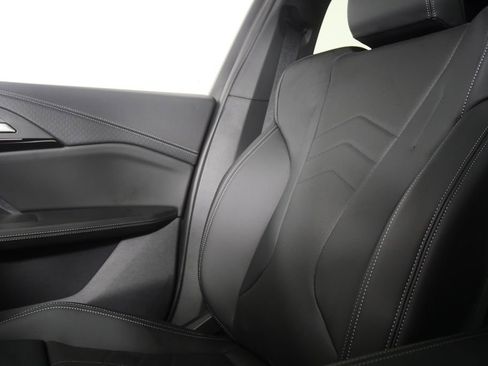 Certified 2025 BMW X2 xDrive28i w/ Technology Package image 24