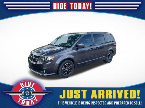 Used 2017 Dodge Grand Caravan GT image 1