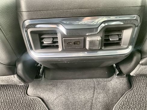 Used 2022 GMC Sierra 2500 Denali w/ Denali Ultimate Package AWD/4WD image 22