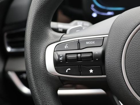 Used 2023 Kia Sportage LX image 19