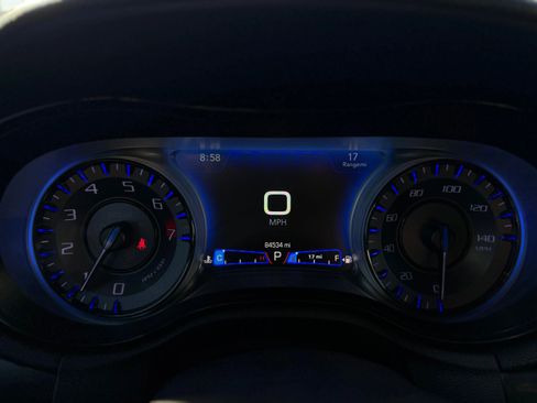 Used 2019 Chrysler 300 S image 21