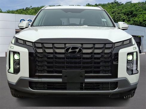 Used 2023 Hyundai Palisade SEL image 2