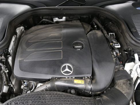 Used 2022 Mercedes-Benz GLC 300 4MATIC image 36