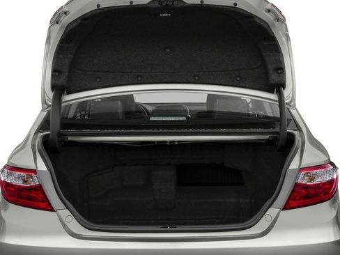 Certified 2016 Toyota Camry SE image 13