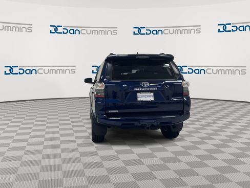 Used 2024 Toyota 4Runner SR5 RWD image 7