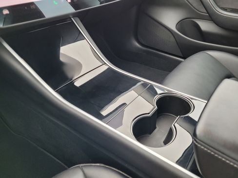 Used 2018 Tesla Model 3 Long Range image 23