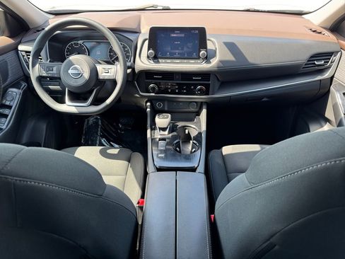 Used 2023 Nissan Rogue S FWD image 10
