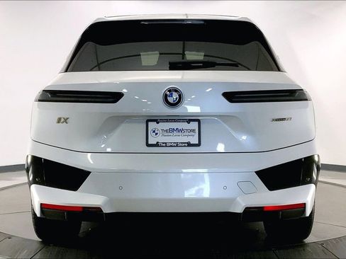 Certified 2023 BMW iX xDrive50 w/ Premium Package AWD/4WD image 3