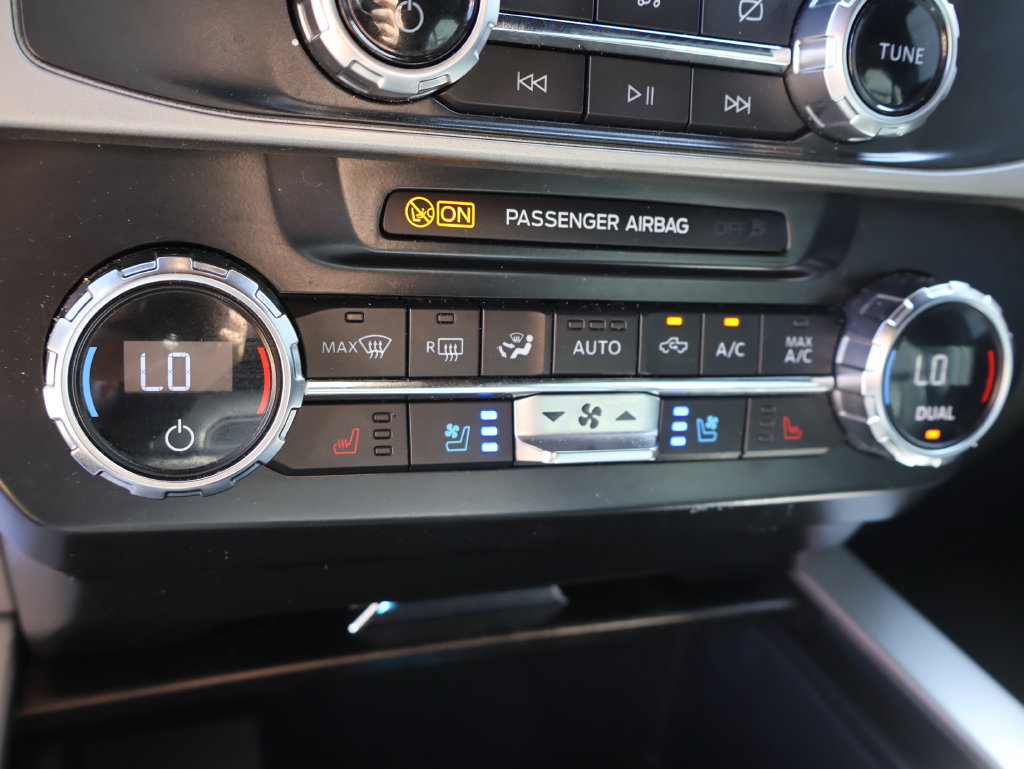 Used 2022 Ford F250 Lariat w/ Tremor Off-Road Package AWD/4WD image 20