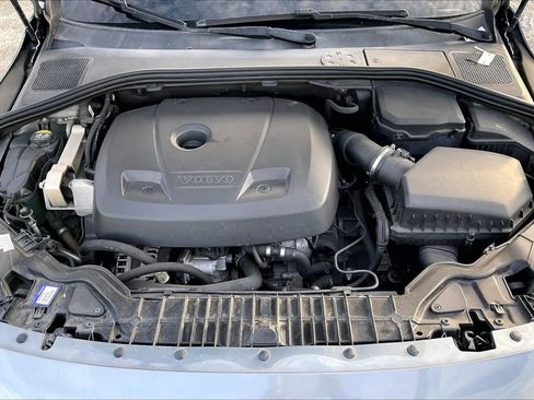 Used 2017 Volvo S60 T5 Dynamic image 10