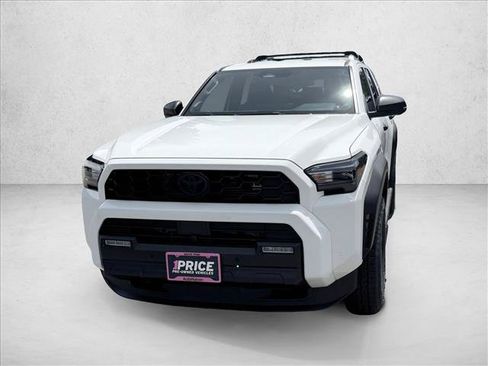 Certified 2025 Toyota 4Runner TRD Off-Road Premium AWD/4WD image 2