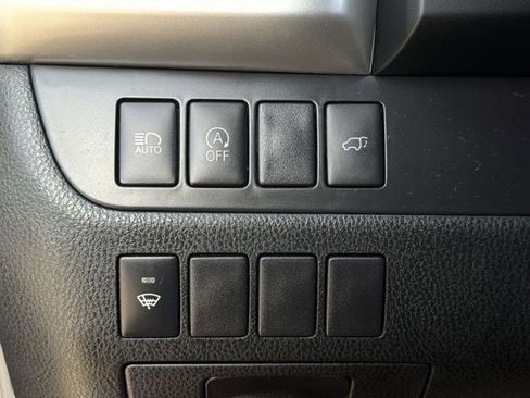 Used 2018 Toyota Highlander XLE FWD image 24