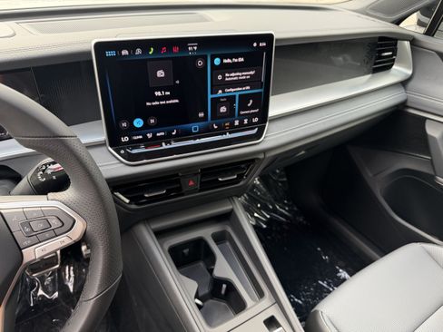 New 2026 Volkswagen Tiguan SE R-Line AWD/4WD image 24