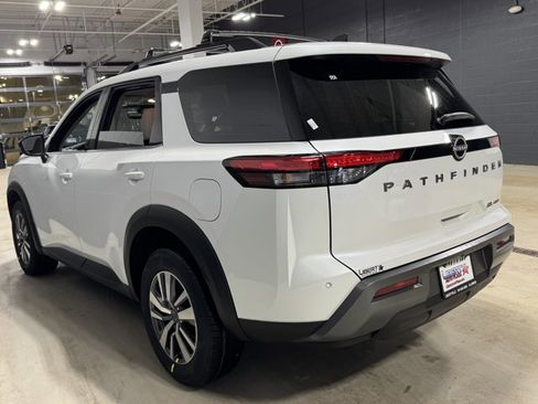 New 2026 Nissan Pathfinder SL image 17