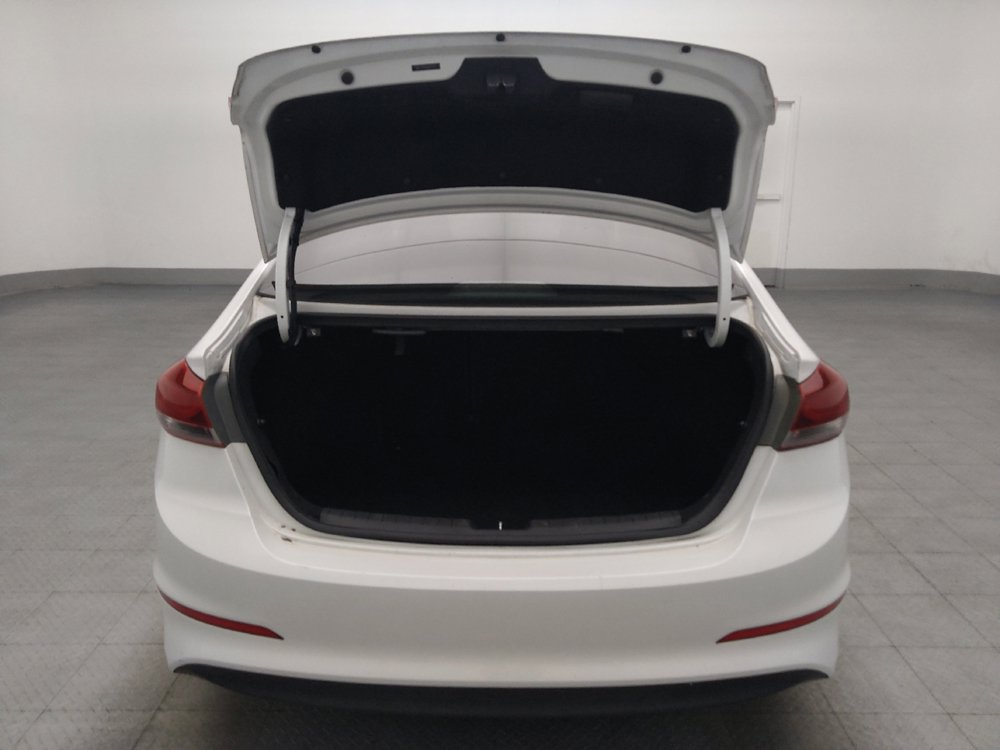 Used 2018 Hyundai Elantra SE w/ Cargo Package FWD image 29