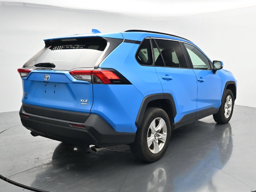 Used 2021 Toyota RAV4 XLE AWD/4WD image 7
