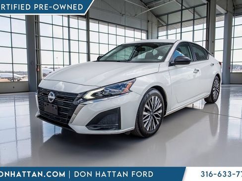 Used 2025 Nissan Altima 2.5 SV FWD image 27