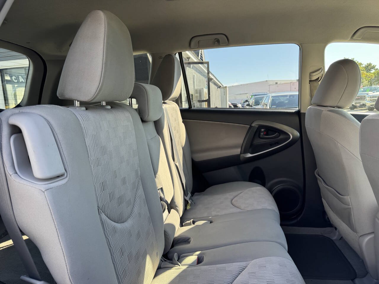 Used 2012 Toyota RAV4 FWD w/ Value Pkg image 30